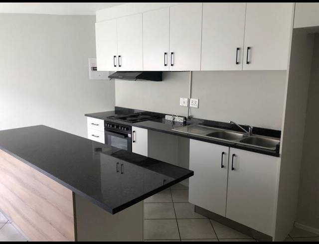 2 BEDROOM PROPERTY TO RENT IN ROODEKRANS